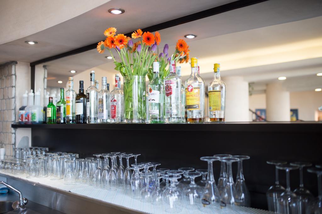 Amba Hotel Римини Екстериор снимка