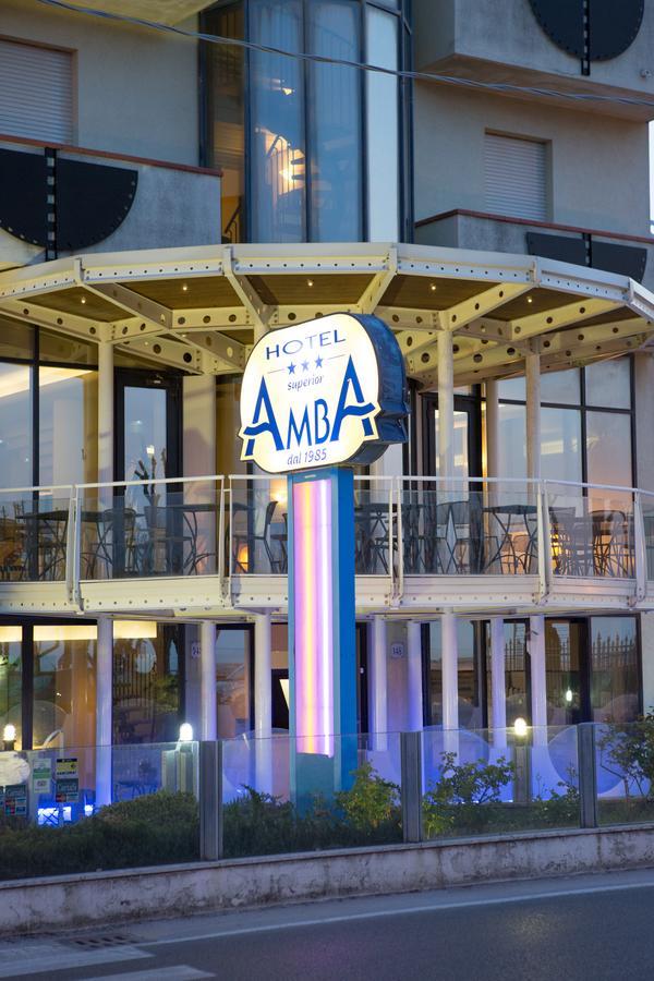 Amba Hotel Римини Екстериор снимка