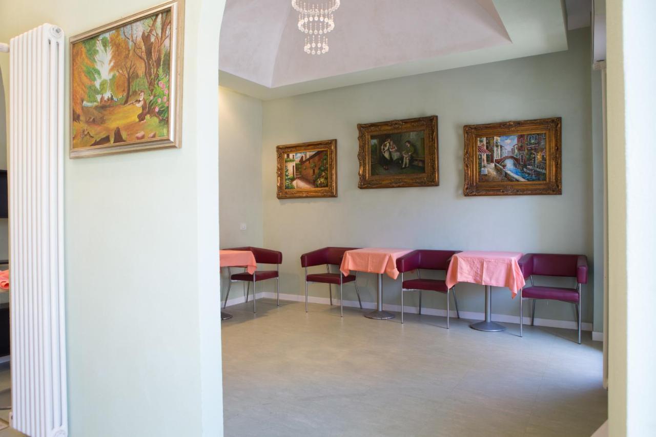 Amba Hotel Римини Екстериор снимка