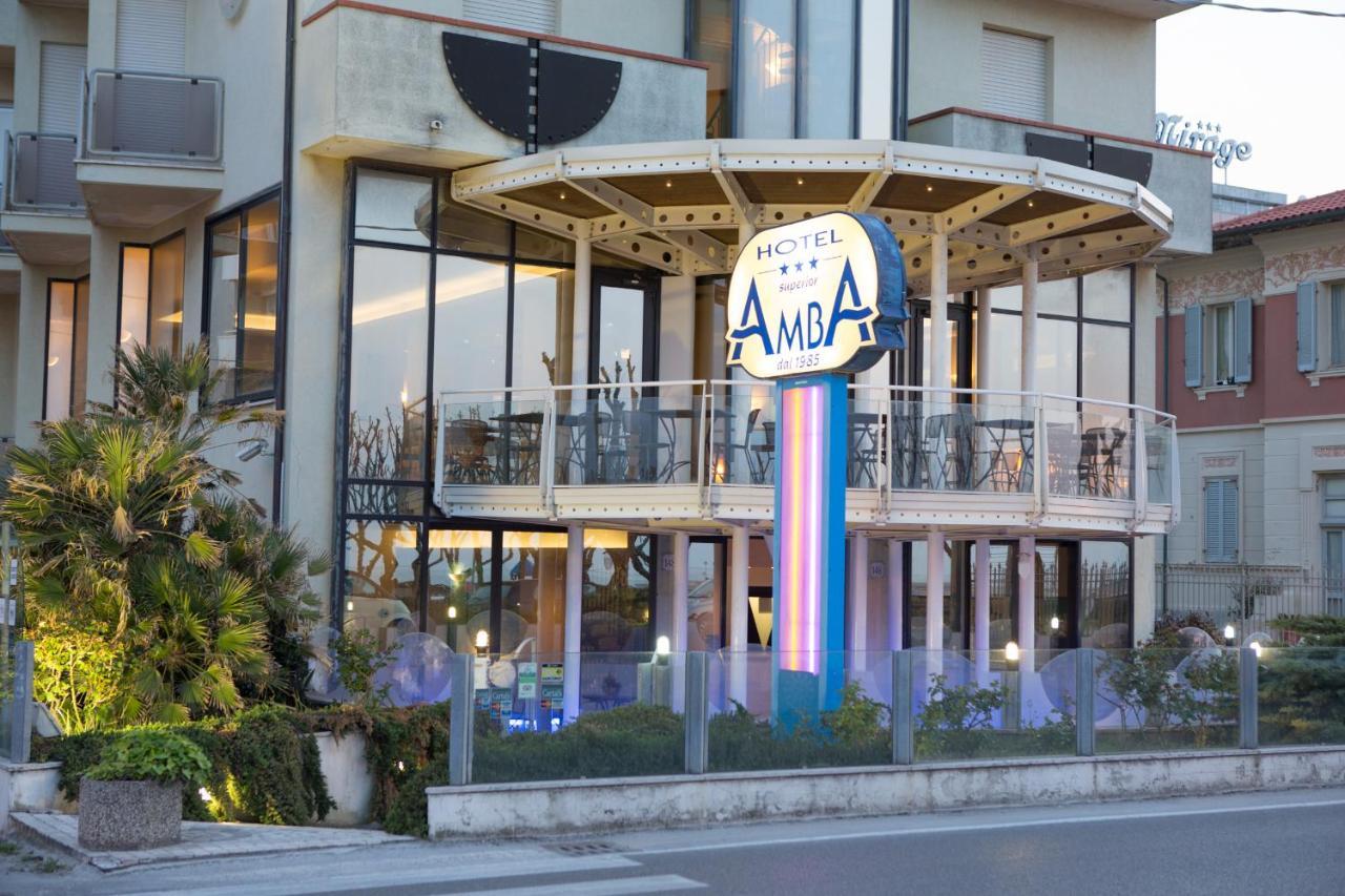 Amba Hotel Римини Екстериор снимка