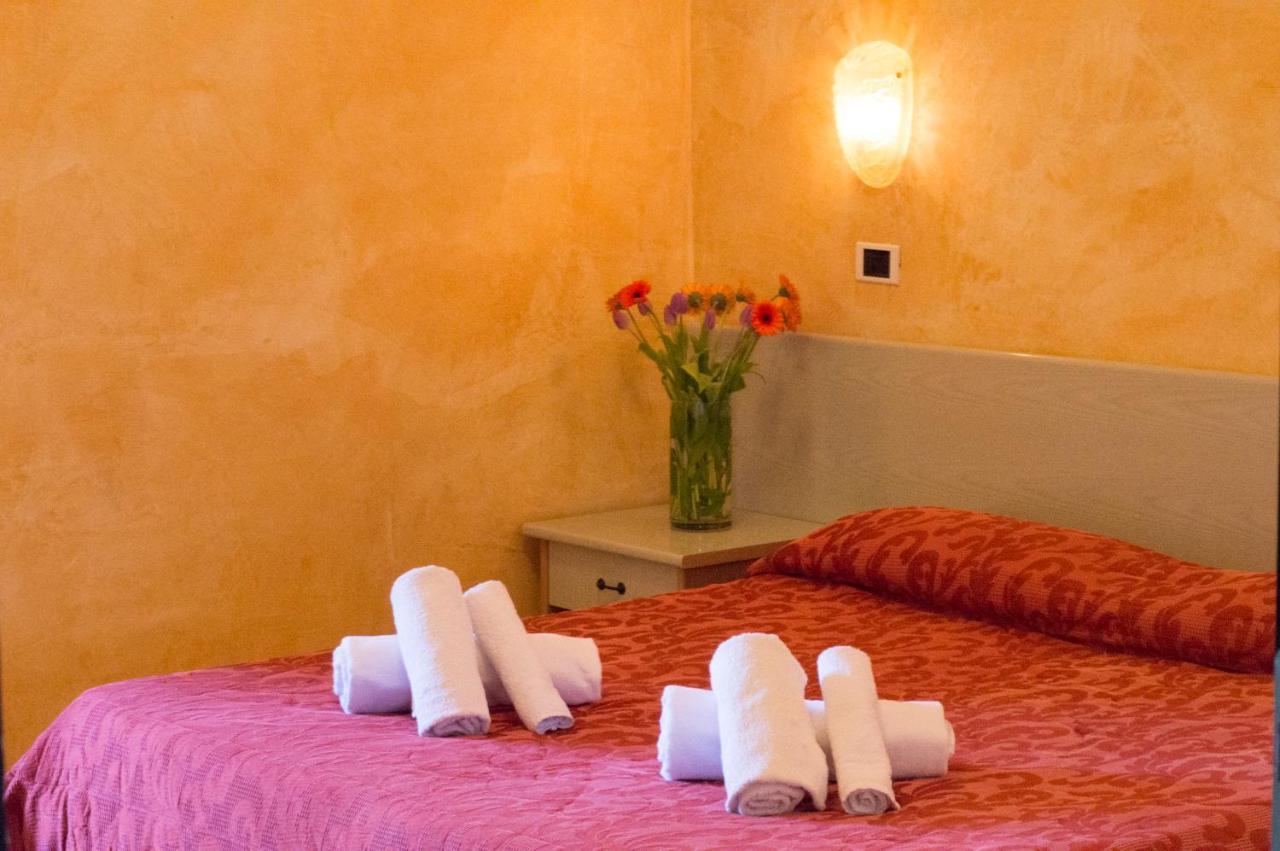 Amba Hotel Римини Екстериор снимка